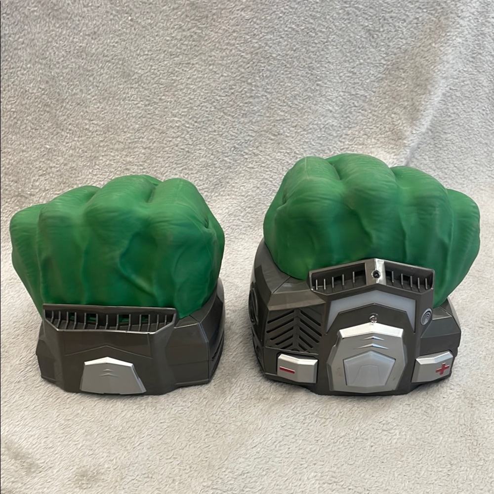 Marvel Comics Incredible Hulk Hands Playmation Avengers Labs L